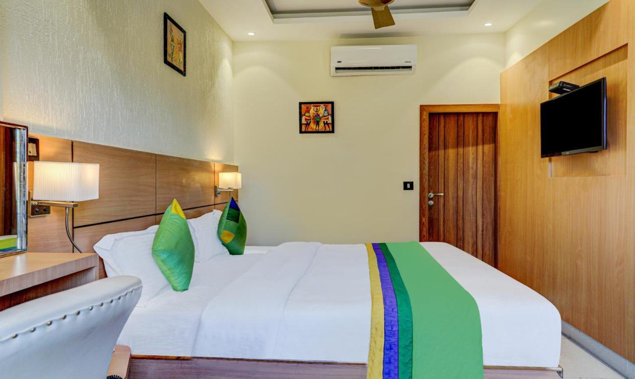 Hotel Sun Grand Ντεχραντούν Εξωτερικό φωτογραφία